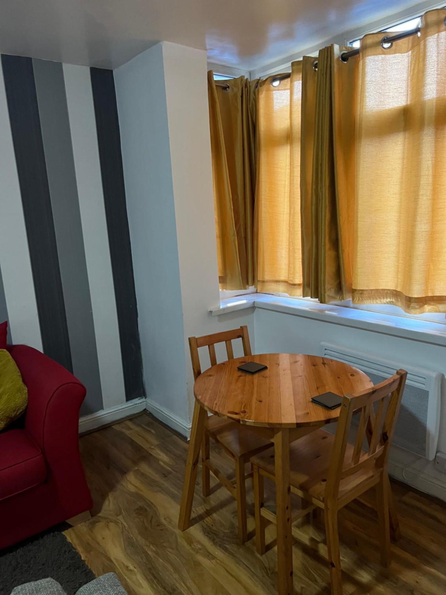 Rosewood Lodgings Special Offer For Student On Long * Manchester